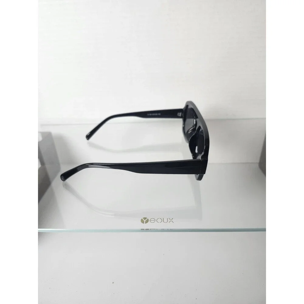 2 Pairs Of Wowsun Over Sized Frames Sunglasses